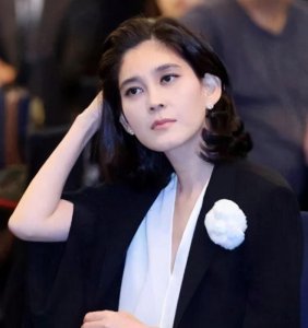 ​韩国三星长公主李富真，有美貌有权谋，步步为营上位成为女王范儿