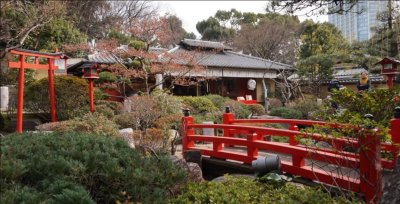 ​怀石料理是日本顶级美食，东京塔下精致庭院里的怀石料理店有多贵